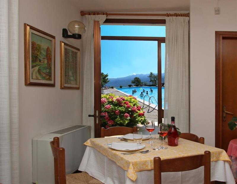Hotel Garni Al Poggio Тиньяле Экстерьер фото
